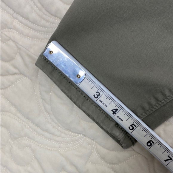 R Jeans The Highrise Cargo Pants Olive Green Size 34 Petite - Picture 9 of 11